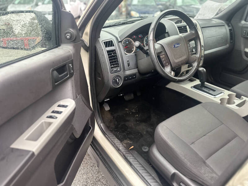 2011 Ford Escape XLT