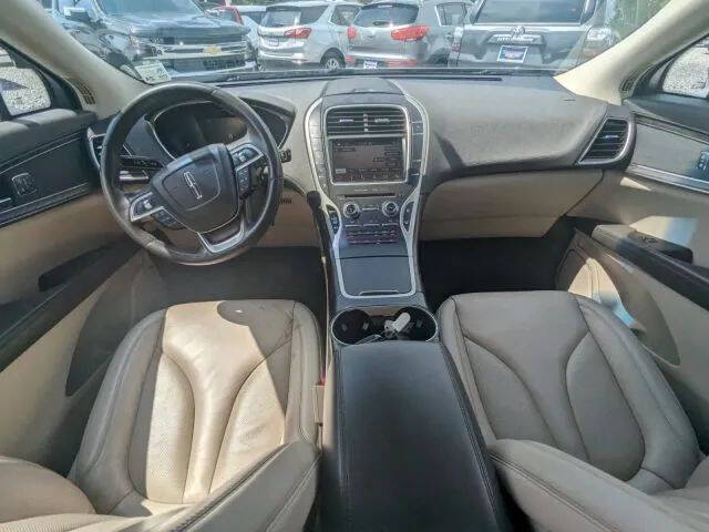2019 Lincoln Nautilus Select