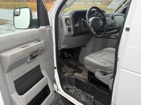 2013 Ford E-Series E-350 SD XL