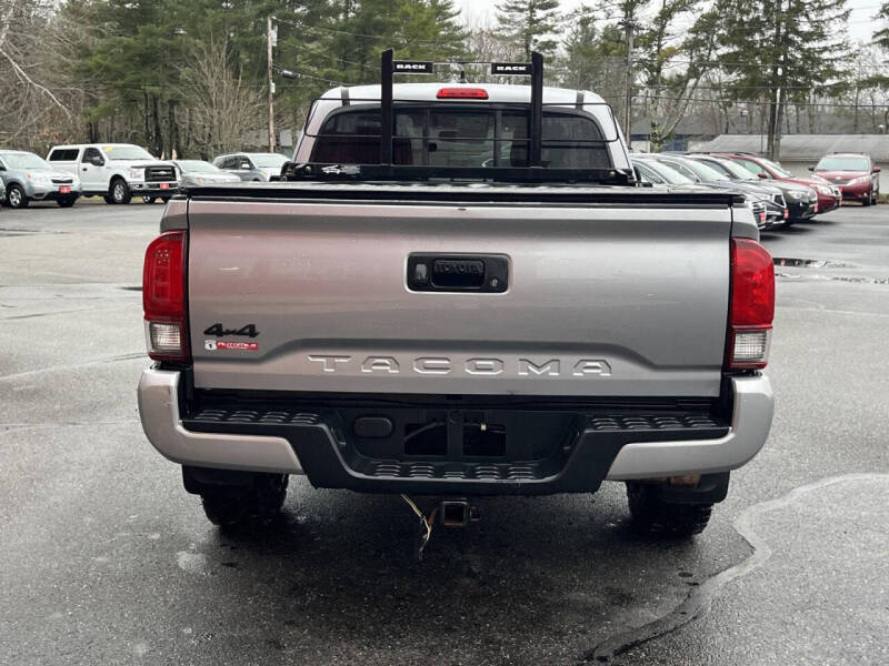 2019 Toyota Tacoma SR