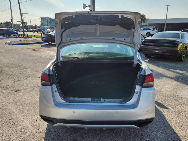 2021 Nissan Versa SV