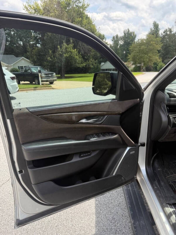 2016 Cadillac Escalade Platinum