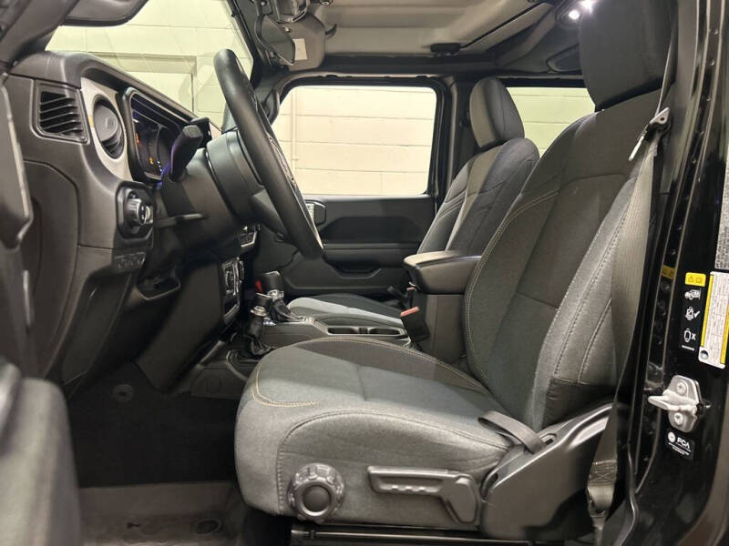 2024 Jeep Gladiator NightHawk