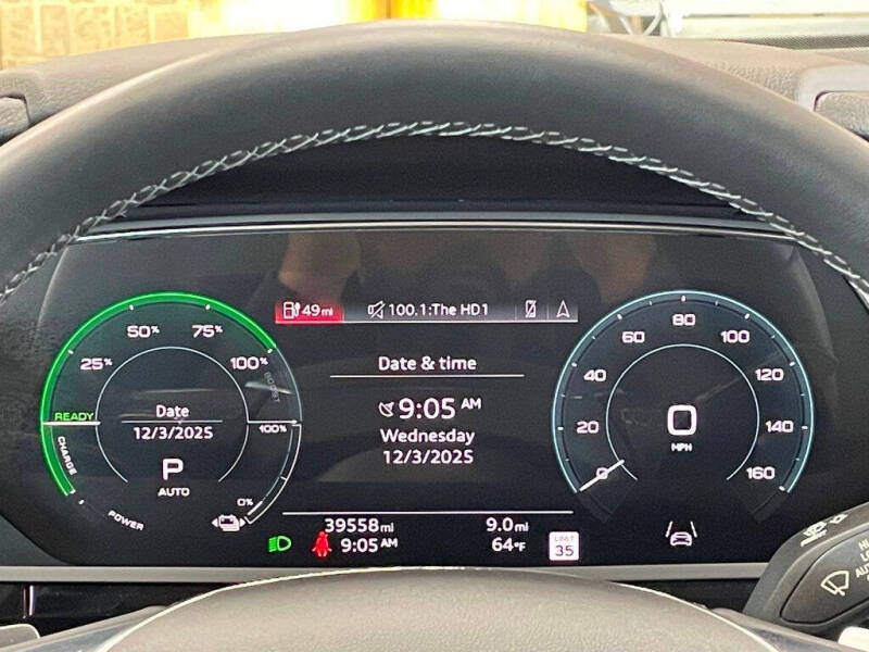 2022 Audi e-tron quattro Premium Plus