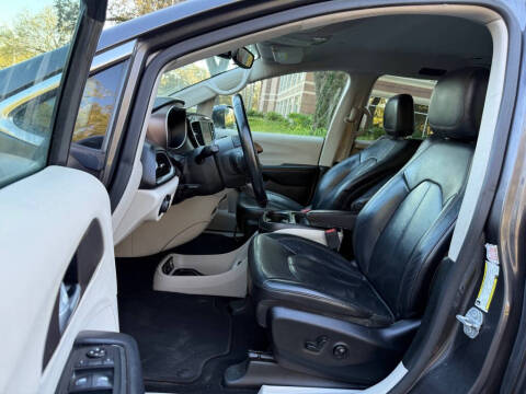 2018 Chrysler Pacifica Touring L