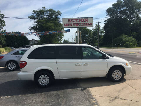 2007 Chrysler Town and Country for sale at Action Auto Wholesale in Painesville OH