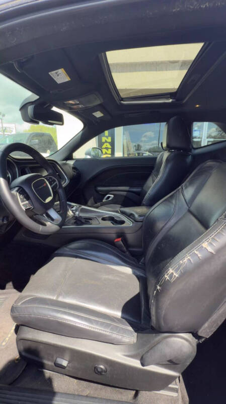 2015 Dodge Challenger SXT Plus