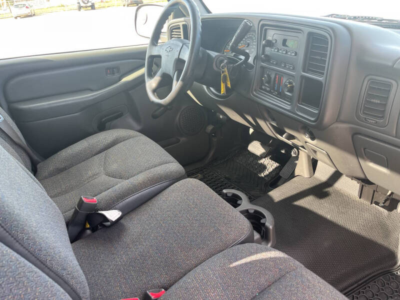 2005 Chevrolet Silverado 1500 Work Truck