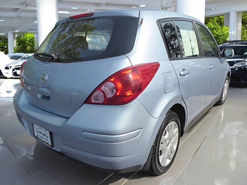 2011 Nissan Versa 1.8 S