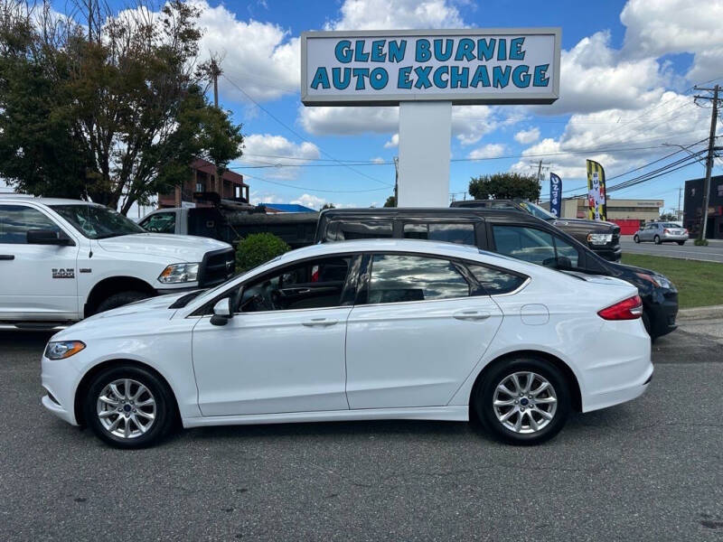 2017 Ford Fusion S's photo