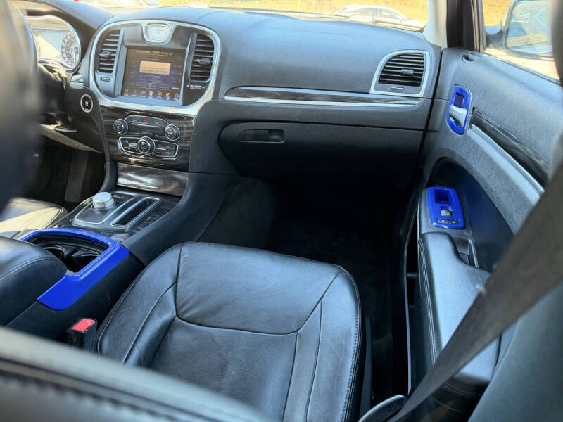 2016 Chrysler 300 Limited