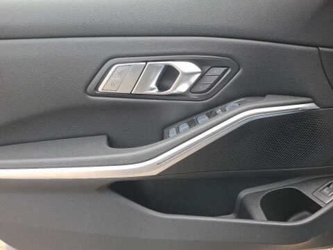 2025 BMW 3 Series 330i xDrive