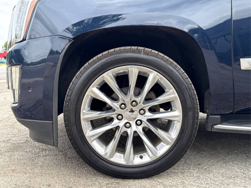 2018 Cadillac Escalade Luxury