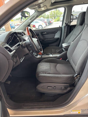 2017 Chevrolet Traverse LT