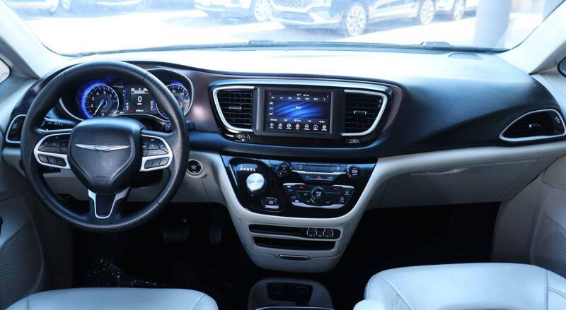 2021 Chrysler Voyager LXi