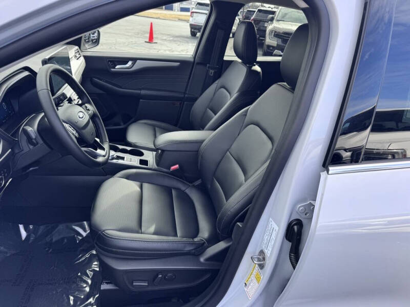 2026 Ford Escape Platinum