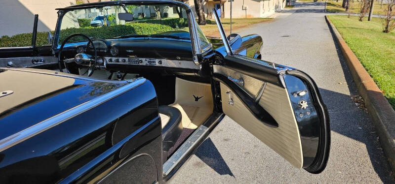 1955 Ford Thunderbird