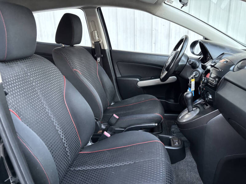 2014 Mazda MAZDA2 Touring