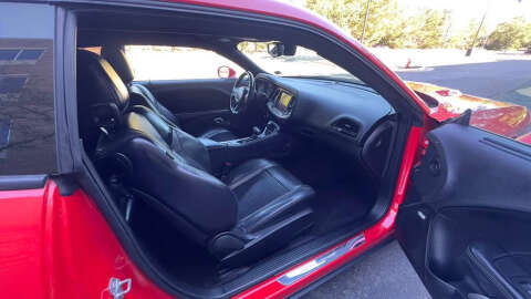 2016 Dodge Challenger SXT Plus