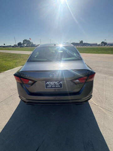 2021 Nissan Altima 2.5 SR