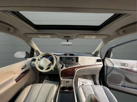 2012 Toyota Sienna Limited 7-Passenger