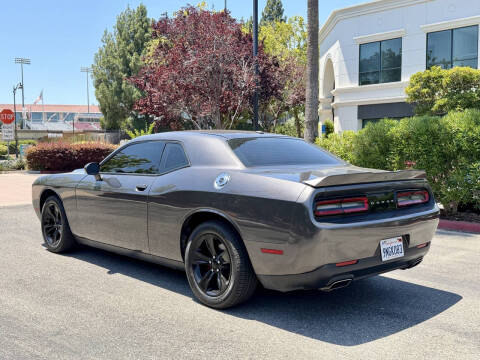 2018 Dodge Challenger SXT