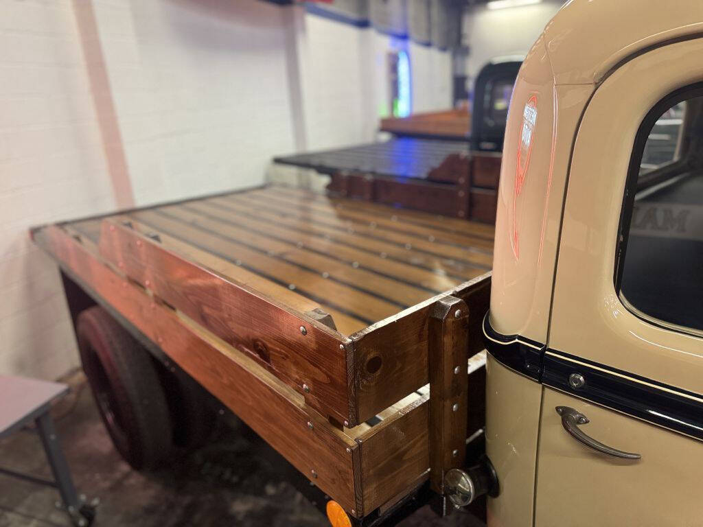 1947 Ford 1 TON FLAT BED 19