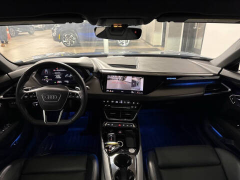 2022 Audi e-tron GT quattro Prestige