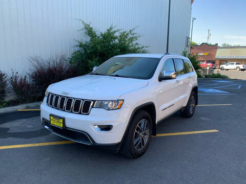 2018 Jeep Grand Cherokee for sale at DAVENPORT MOTOR COMPANY in Davenport WA