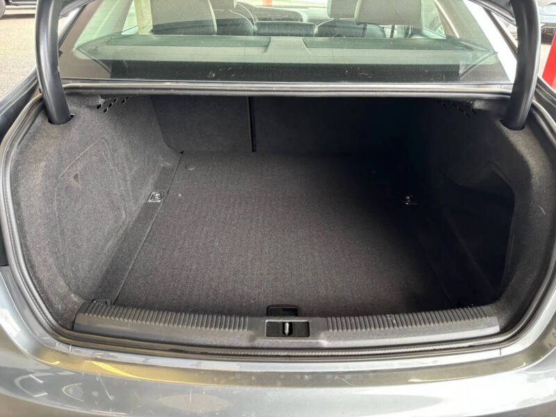 2016 Audi A4 2.0T quattro Premium