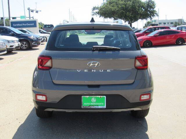 2022 Hyundai Venue SEL