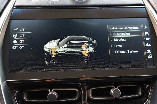 2021 Aston Martin DBX 29