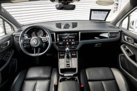 2022 Porsche Macan