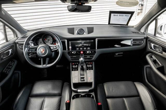 2022 Porsche Macan