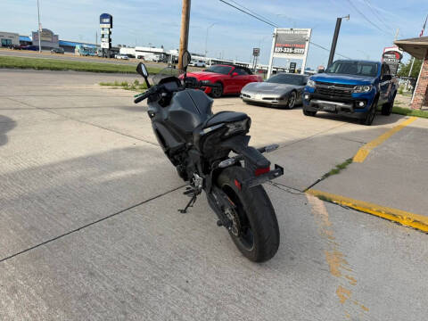 2024 Kawasaki Ninja 650 ABS KRT Edition