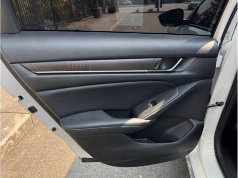 2018 Honda Accord EX-L w/Navi