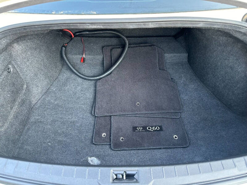 2017 Infiniti Q60 Red Sport 400