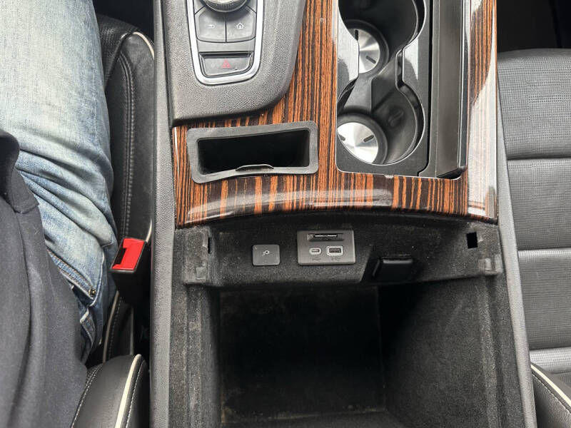 2022 Cadillac Escalade ESV Premium Luxury