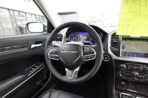 2023 Chrysler 300 Touring L