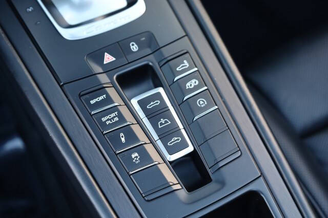 2015 Porsche 911 Carrera GTS