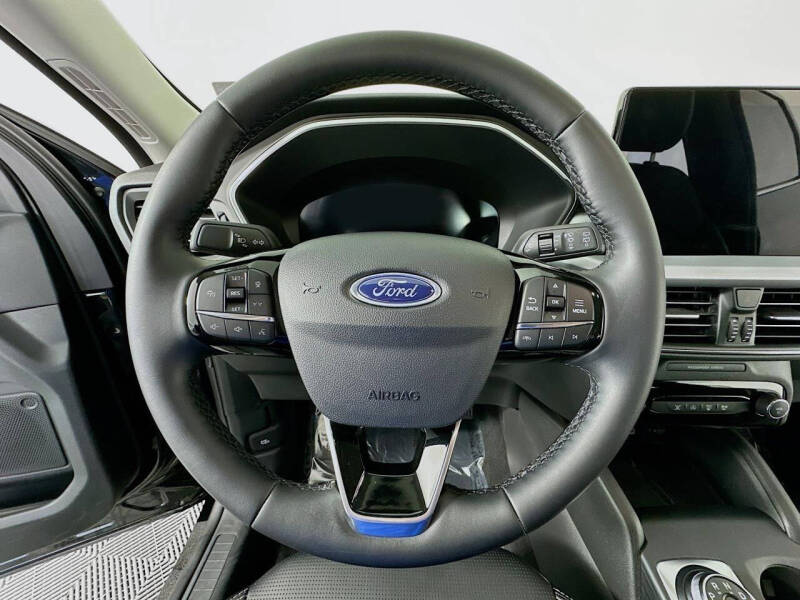 2025 Ford Escape Platinum