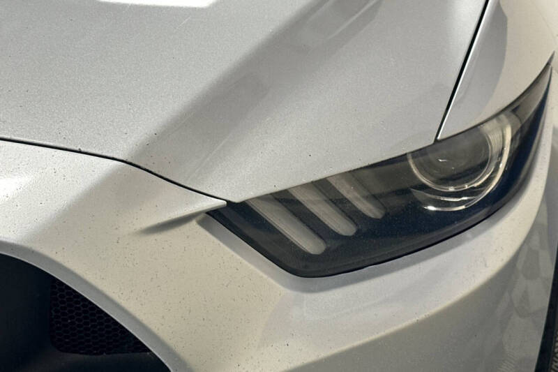 2016 Ford Mustang V6