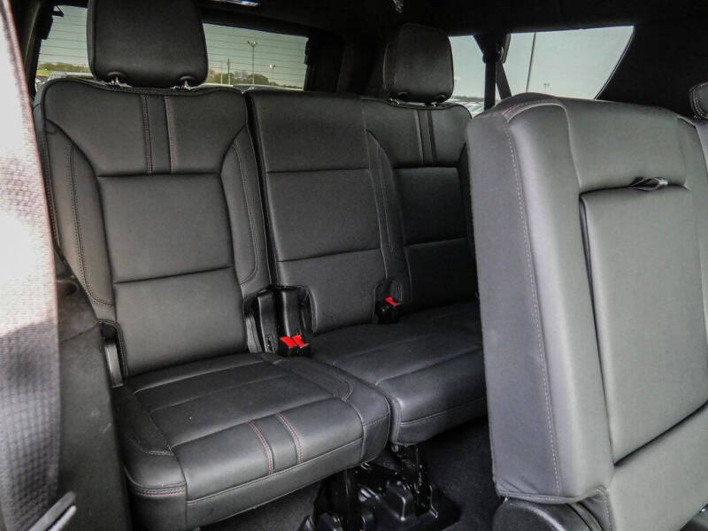 2024 Chevrolet Suburban RST