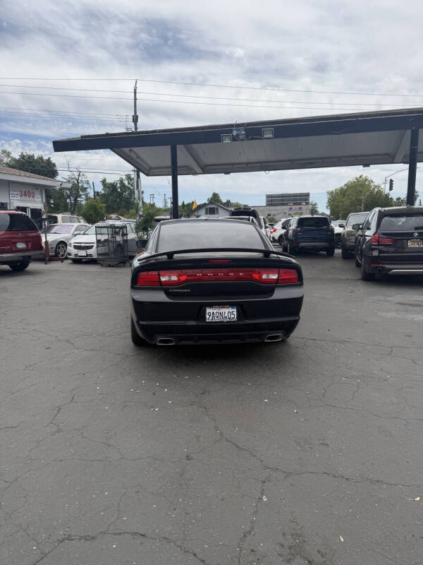2014 Dodge Charger SE