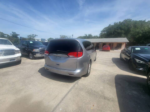 2017 Chrysler Pacifica Touring