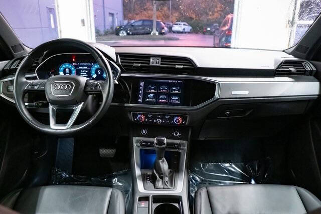 2022 Audi Q3 quattro S line Prem Plus 45 TFSI