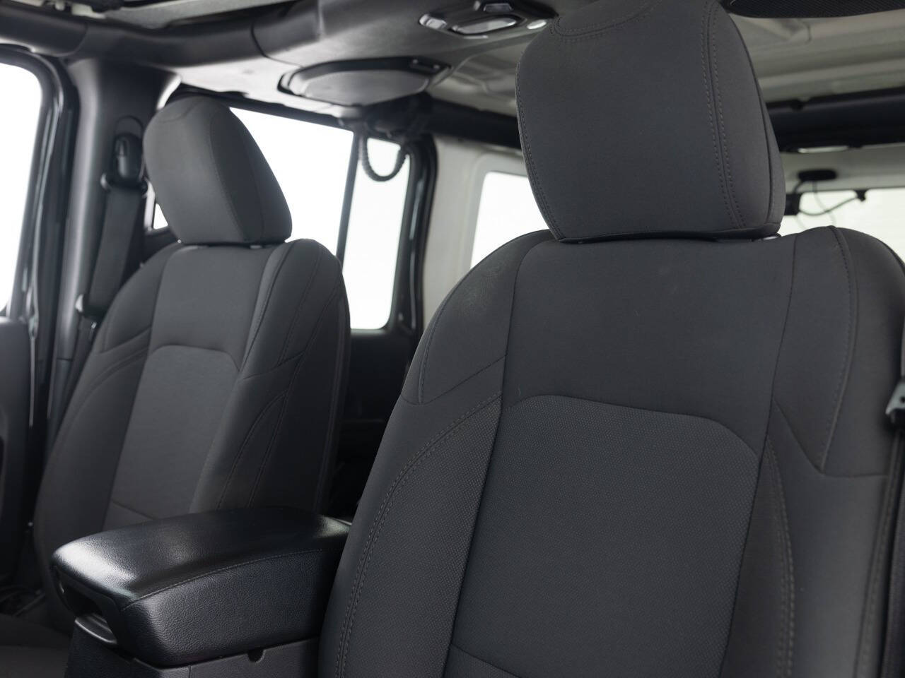 Used Car 2018 Jeep Wrangler Unlimited  Sport S 4x4 4dr Suv (midyear Release) For Sale Under $20,000 In Coal City, Illinois