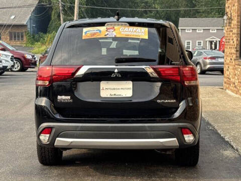 2017 Mitsubishi Outlander ES