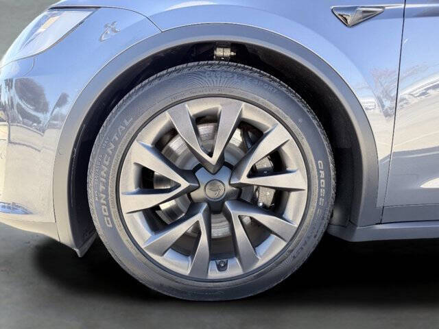 2023 Tesla Model X Standard Range