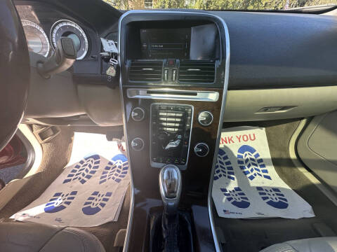 2013 Volvo XC60 3.2 Platinum